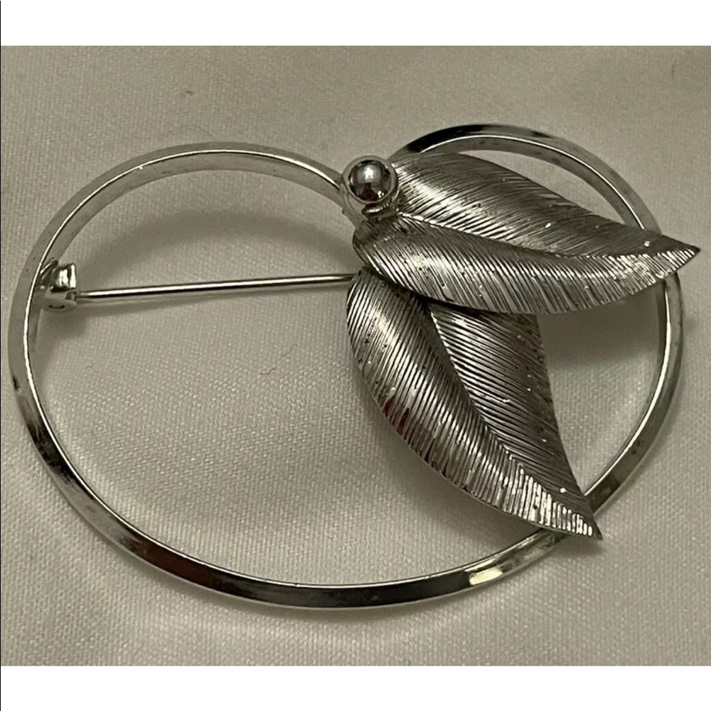 VINTAGE JNC STERLING SILVER 925. ART DECO STYLE LEAVES&HEART BROOCH PIN